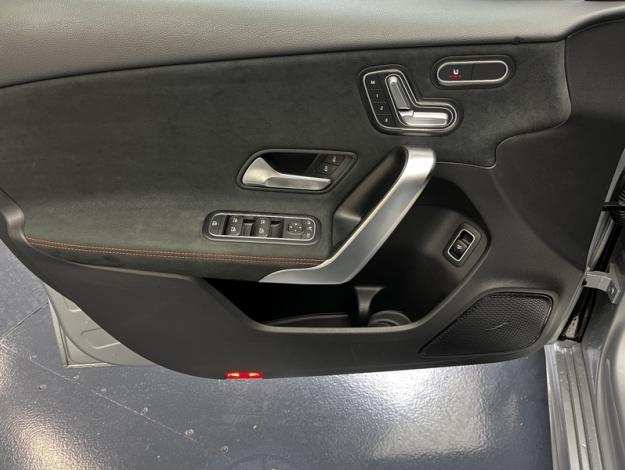 MERCEDES-BENZ Classe A 180 Berline AMG Line  