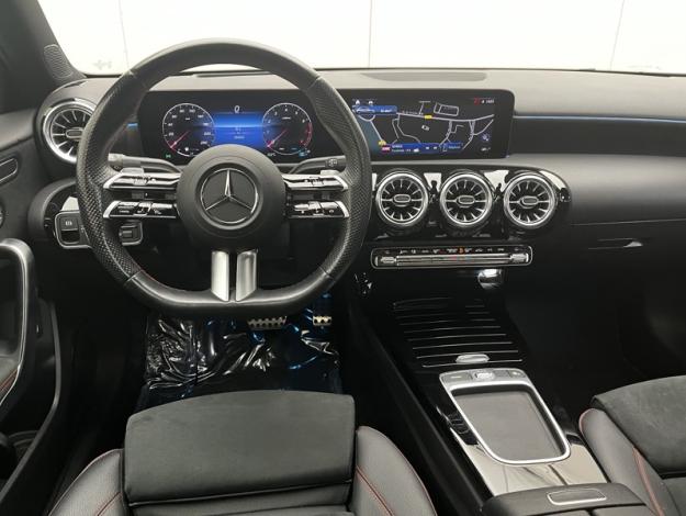 MERCEDES-BENZ Classe A 180 Berline AMG Line  