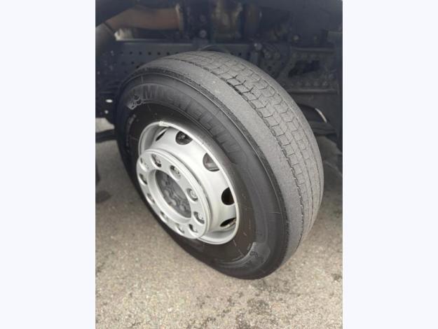 MERCEDES-BENZ Actros 1845 LS 4x2 StreamSpace 2.50M   