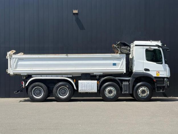 MERCEDES-BENZ Arocs 3243 8x4/4 Bi-Benne Meiller  