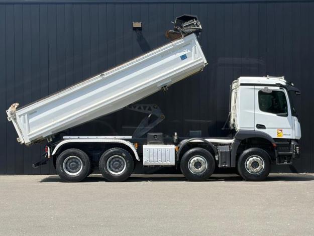 MERCEDES-BENZ Arocs 3243 8x4/4 Bi-Benne Meiller  
