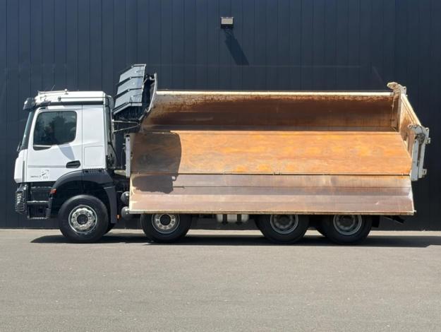 MERCEDES-BENZ Arocs 3243 8x4/4 Bi-Benne Meiller  
