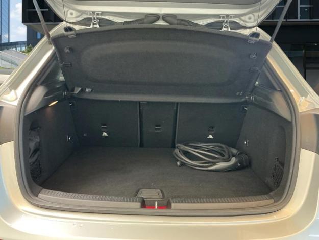 MERCEDES-BENZ A 250 e  Progressive  