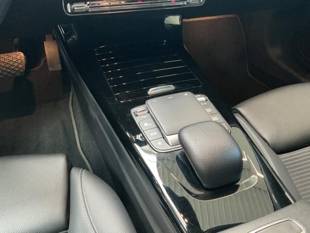 MERCEDES-BENZ A 250 e  Progressive  