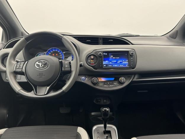 TOYOTA Yaris 1.5 VVT-I 100H Collection  