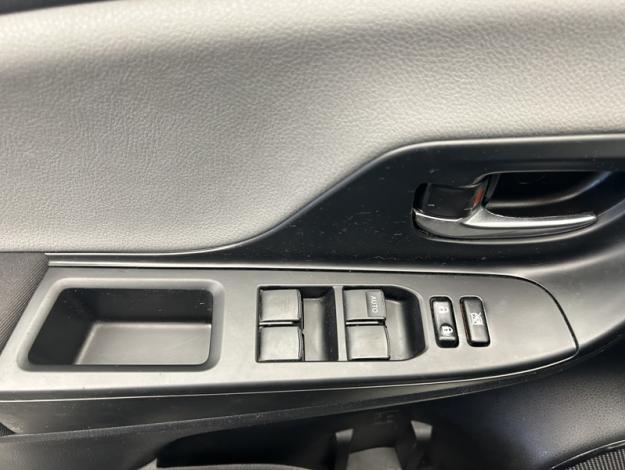 TOYOTA Yaris 1.5 VVT-I 100H Collection  