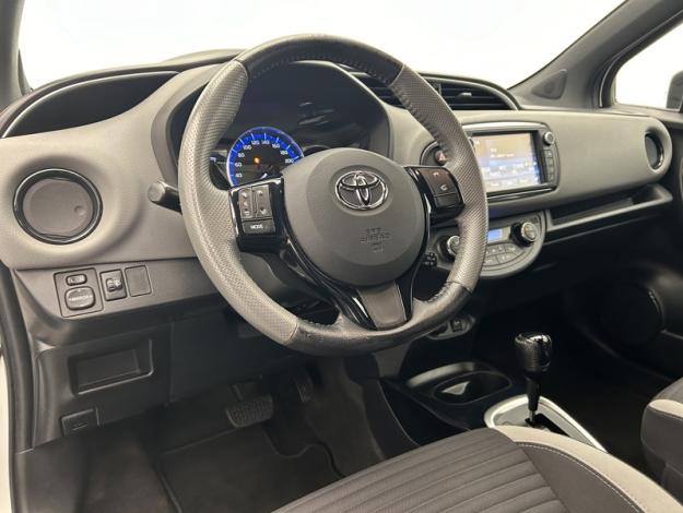 TOYOTA Yaris 1.5 VVT-I 100H Collection  