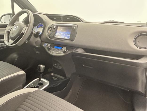 TOYOTA Yaris 1.5 VVT-I 100H Collection  