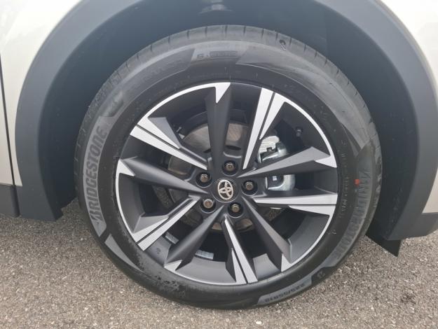 TOYOTA C-HR C HR HYBRIDE 140 GRAPHIC MY26  C HR HYBRIDE 140 GRAPHIC MY26
