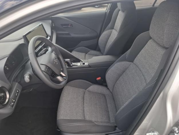 TOYOTA C-HR C HR HYBRIDE 140 GRAPHIC MY26  C HR HYBRIDE 140 GRAPHIC MY26