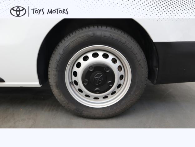 TOYOTA Proace Combi 2.0L 140 D-4D Dynamic Long 9 places  PROACE VERSO 2.0L D 4D 140 COMBI 