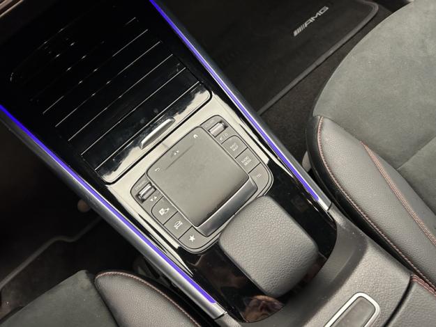 MERCEDES-BENZ EQA 250+ AMG Line  