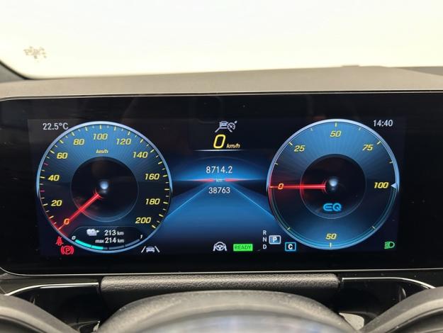 MERCEDES-BENZ EQA 250+ AMG Line  