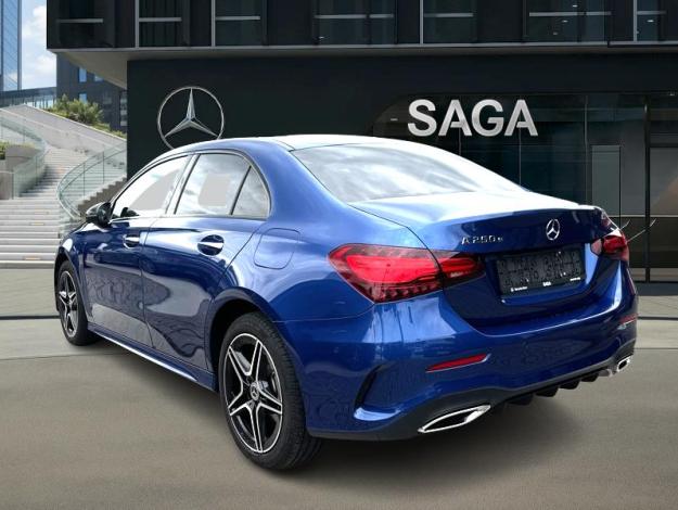 MERCEDES-BENZ A-Klasse A 250 e Berline AMG Line
