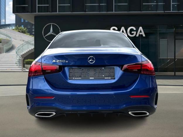 MERCEDES-BENZ A-Klasse A 250 e Berline AMG Line