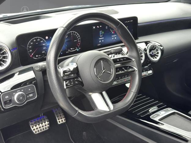 MERCEDES-BENZ A-Klasse A 250 e Berline AMG Line