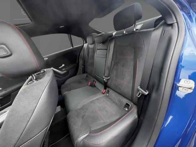 MERCEDES-BENZ A-Klasse A 250 e Berline AMG Line