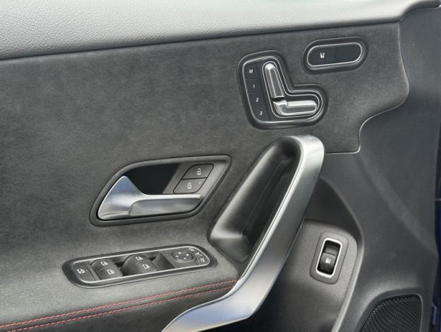 MERCEDES-BENZ A-Klasse A 250 e Berline AMG Line