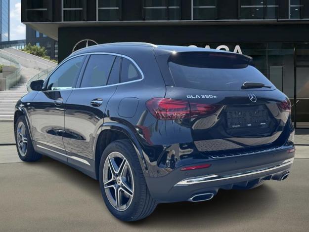 MERCEDES-BENZ GLA-Klasse GLA 250 e AMG Line