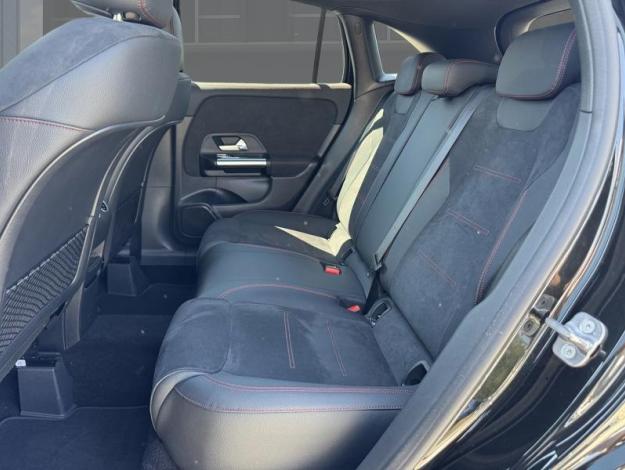 MERCEDES-BENZ GLA-Klasse GLA 250 e AMG Line