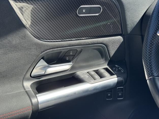 MERCEDES-BENZ GLA-Klasse GLA 250 e AMG Line