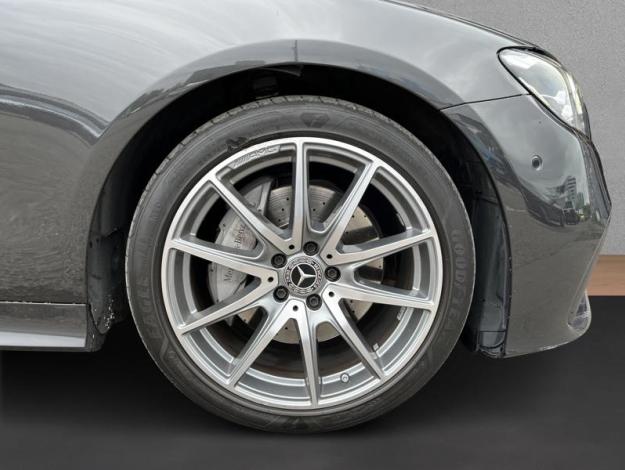 MERCEDES-BENZ E-Třída E 220 d 4MATIC kupé AMG Line (9/19)