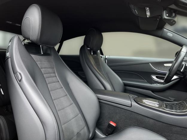 MERCEDES-BENZ E-Třída E 220 d 4MATIC kupé AMG Line (16/19)