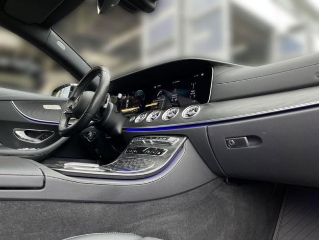 MERCEDES-BENZ E-Třída E 220 d 4MATIC kupé AMG Line (17/19)