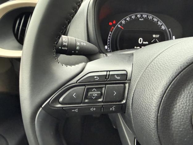 TOYOTA Aygo X 1.0 VVT-i 72 Design  Zen