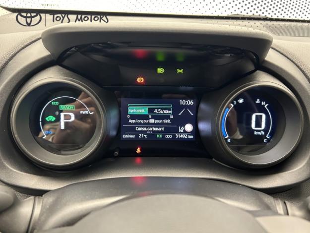 TOYOTA Yaris 116h Design  