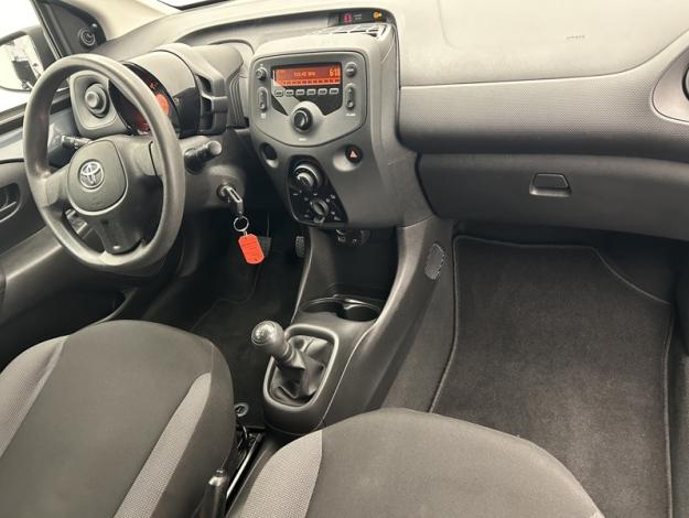 TOYOTA Aygo 1.0 VVT-i x-black  