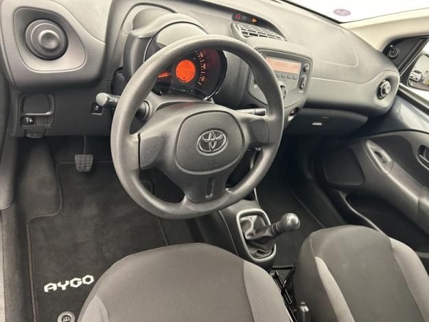 TOYOTA Aygo 1.0 VVT-i x-black  