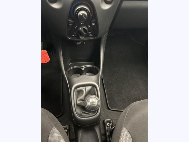 TOYOTA Aygo 1.0 VVT-i x-black  