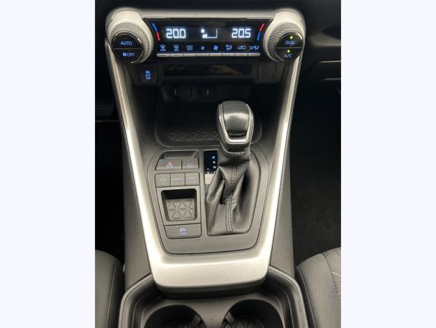 TOYOTA RAV4 2WD Dynamic Business  