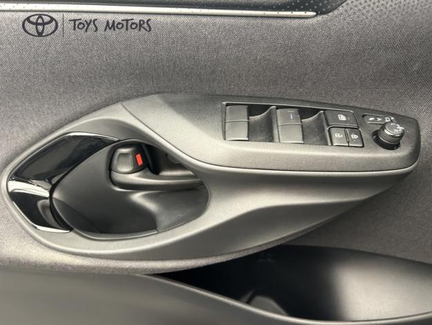 TOYOTA Yaris 116h Design  PACK CONFORT