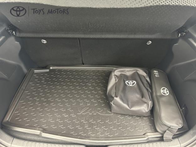 TOYOTA Yaris 116h Design  PACK CONFORT