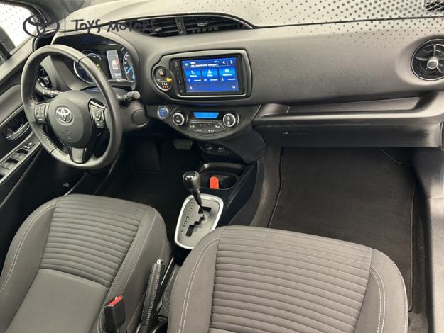 TOYOTA Yaris 1.5 100h Collection  