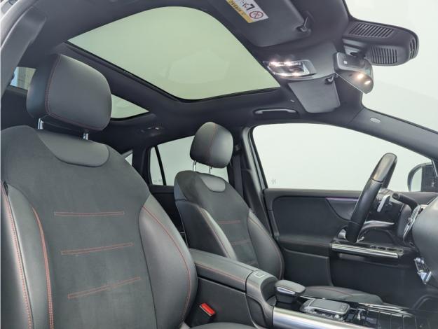 MERCEDES-BENZ GLA 200 d AMG Line  