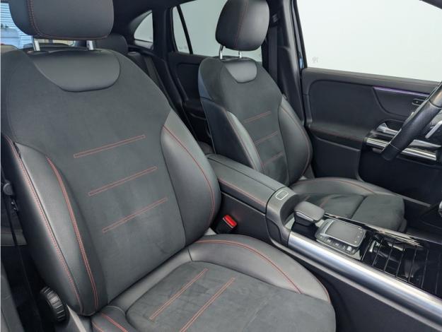 MERCEDES-BENZ GLA 200 d AMG Line  
