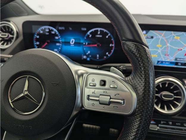 MERCEDES-BENZ GLA 200 d AMG Line  