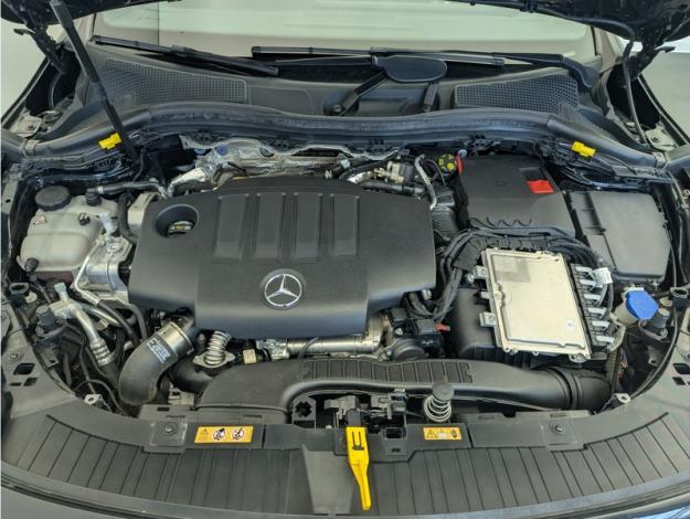 MERCEDES-BENZ GLA 200 d AMG Line  