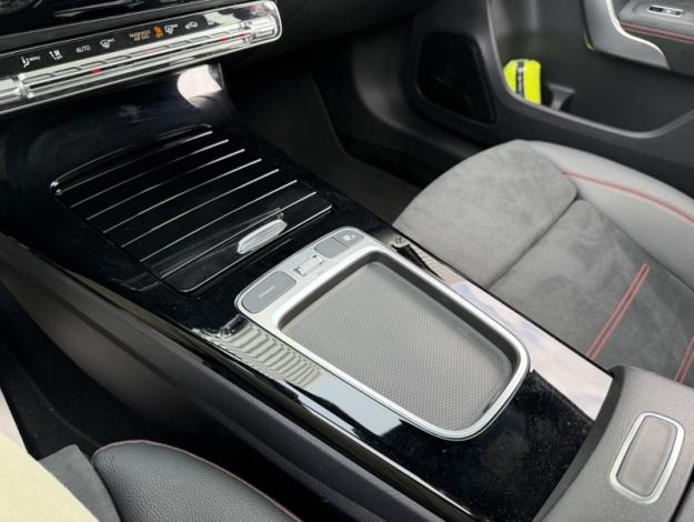 MERCEDES-BENZ Classe A 200 d AMG Line  