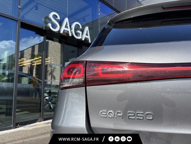 MERCEDES-BENZ EQA 250 Business Line  