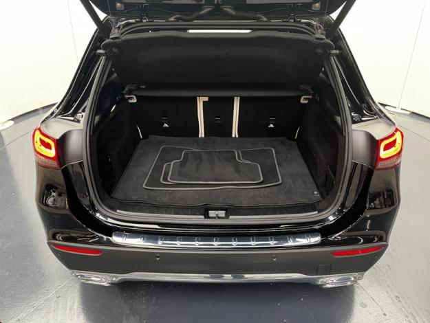 MERCEDES-BENZ GLA 200 Progressive Line  