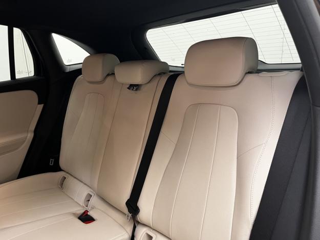 MERCEDES-BENZ GLA 200 Progressive Line  