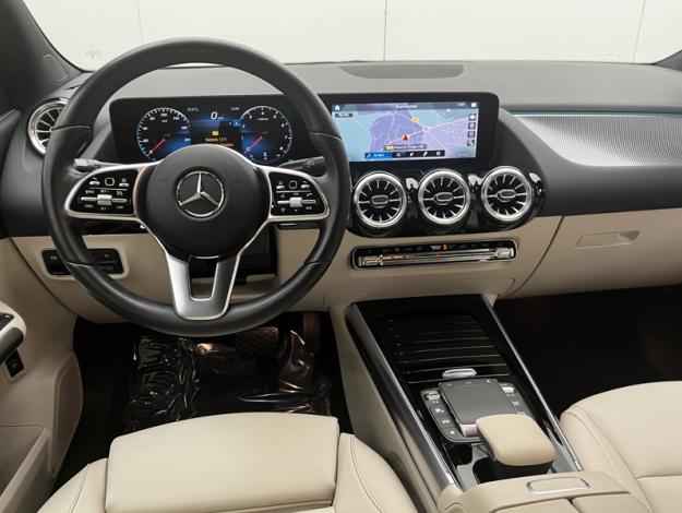 MERCEDES-BENZ GLA 200 Progressive Line  