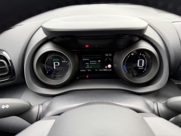 TOYOTA Yaris Hybride 116h Design  PACK
