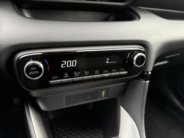 TOYOTA Yaris Hybride 116h Design  PACK