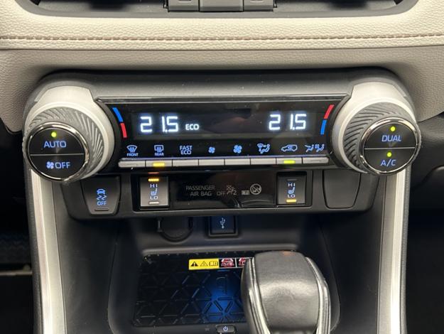 TOYOTA RAV4 2WD 218ch Lounge  TO