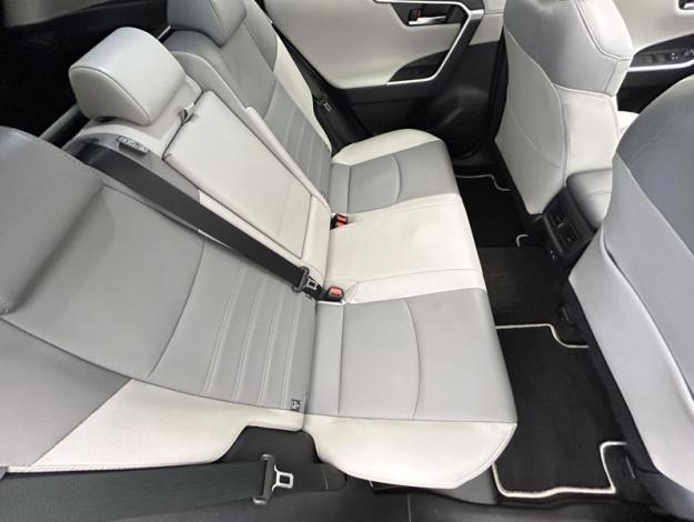 TOYOTA RAV4 2WD 218ch Lounge  TO